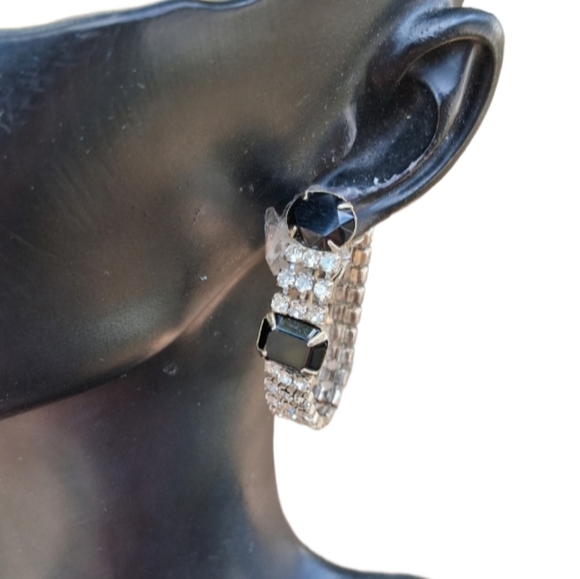 Vintage Jewelry - Vintage 50s Black And White Rhinestone Wrap Around Clip Earrings